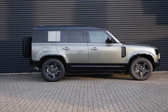 Land Rover Defender (2026) thumbnail 3