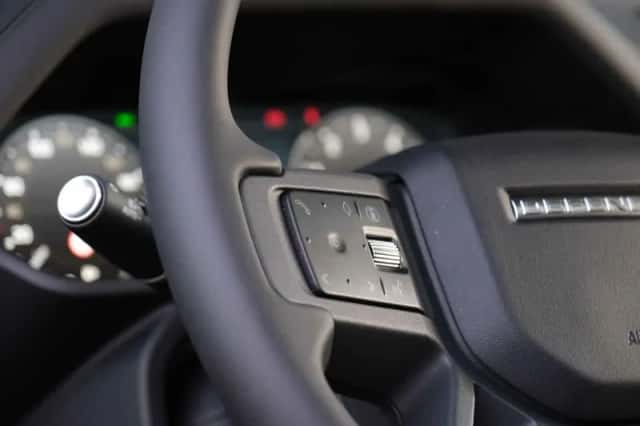 Land Rover Defender (2026) thumbnail 22