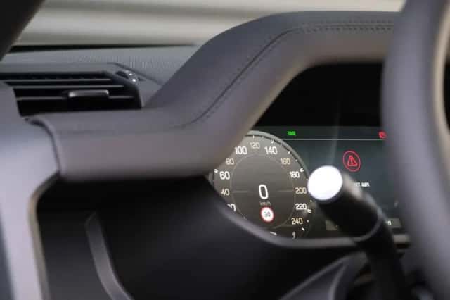 Land Rover Defender (2026) thumbnail 23