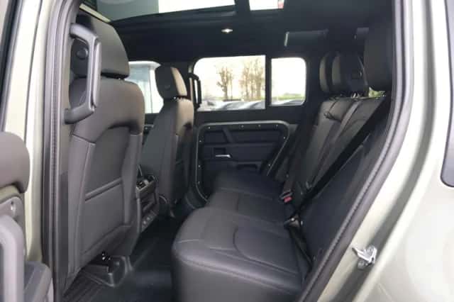 Land Rover Defender (2026) thumbnail 26