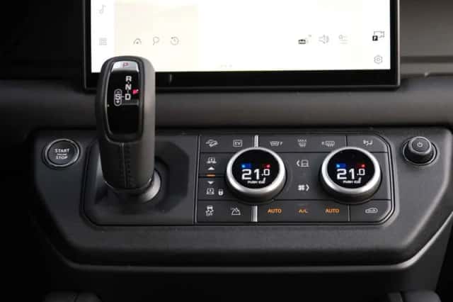 Land Rover Defender (2026) thumbnail 34