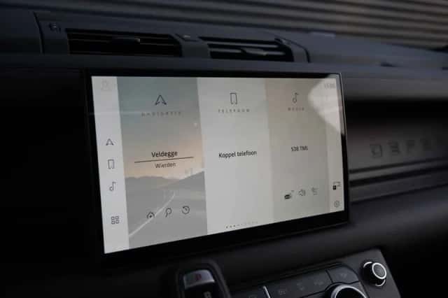 Land Rover Defender (2026) thumbnail 39