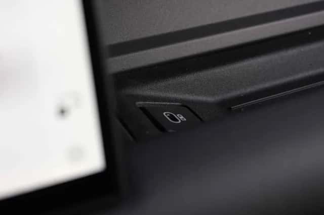 Land Rover Defender (2026) thumbnail 45