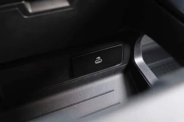 Land Rover Defender (2026) thumbnail 46