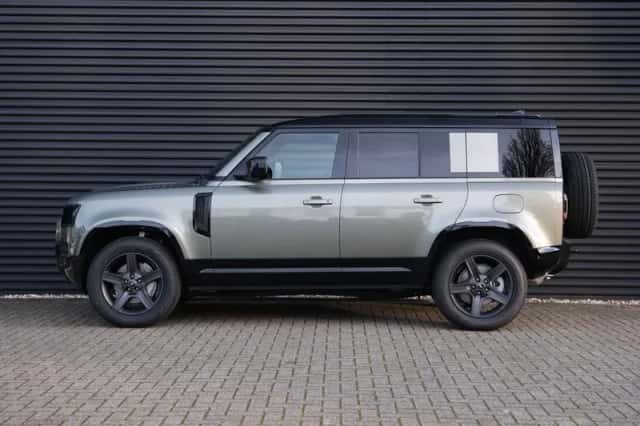 Land Rover Defender (2026) thumbnail 6