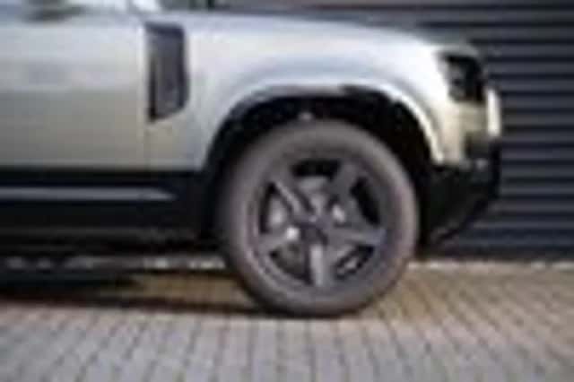 Land Rover Defender (2026) thumbnail 54