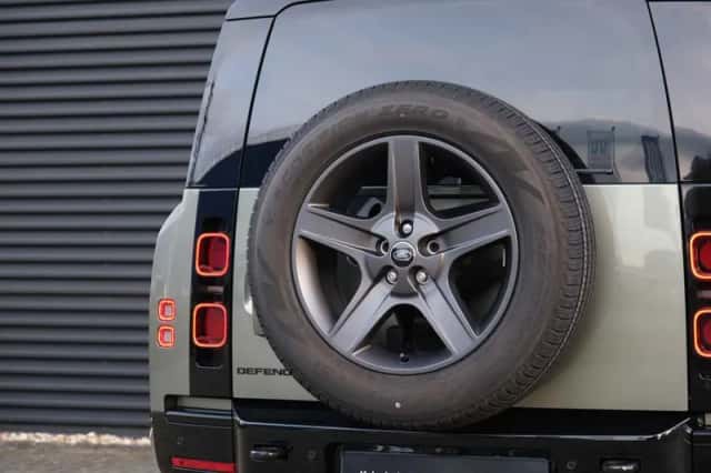 Land Rover Defender (2026) thumbnail 10