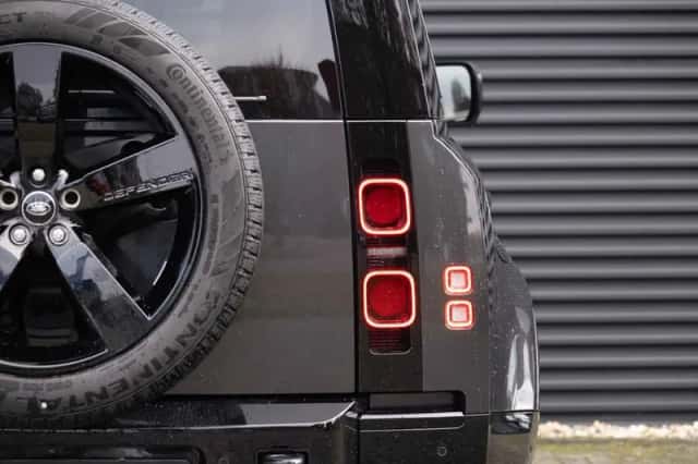 Land Rover Defender (2025) thumbnail 7