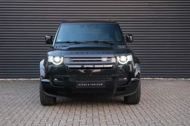 Land Rover Defender (2025) thumbnail 2