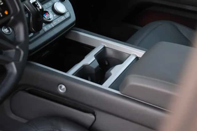 Land Rover Defender (2025) thumbnail 24