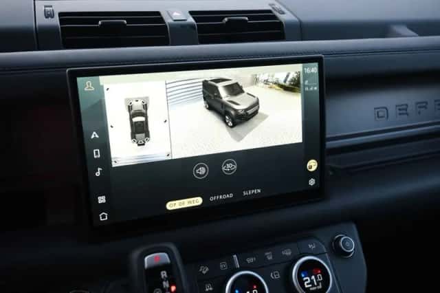 Land Rover Defender (2025) thumbnail 26