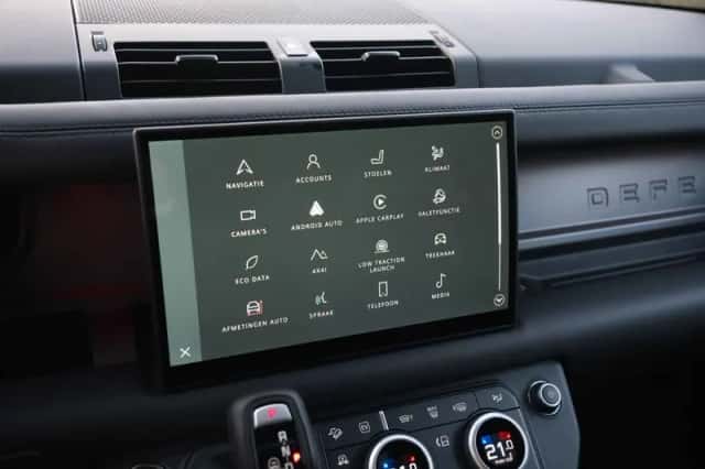 Land Rover Defender (2025) thumbnail 27