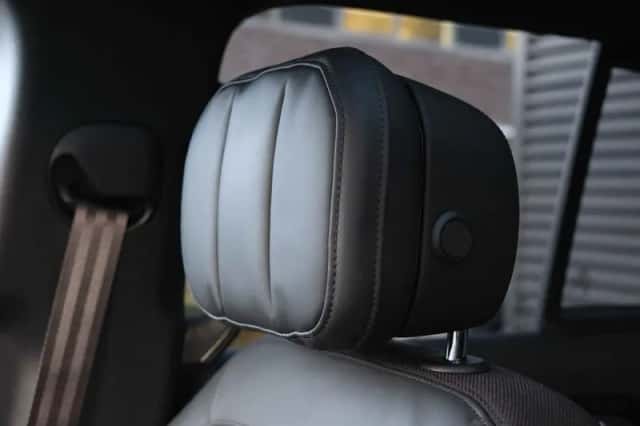Land Rover Defender (2025) thumbnail 34