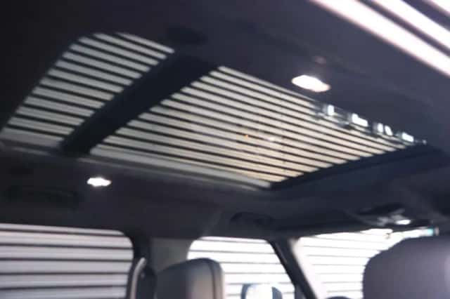 Land Rover Defender (2025) thumbnail 52