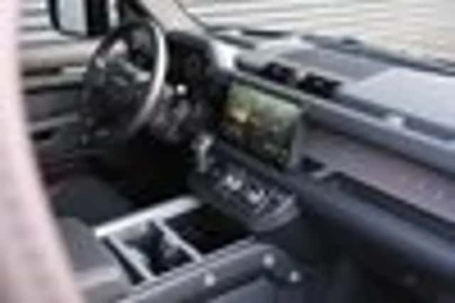 Land Rover Defender (2025) thumbnail 59