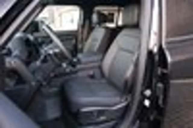 Land Rover Defender (2025) thumbnail 60