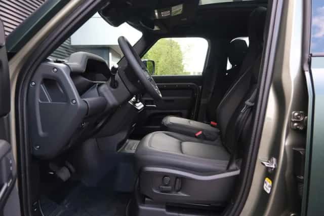 Land Rover Defender (2026) thumbnail 21