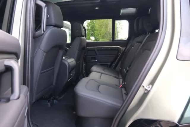 Land Rover Defender (2026) thumbnail 27