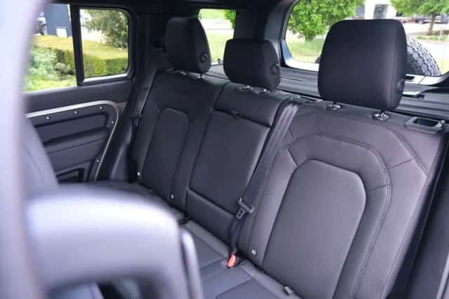 Land Rover Defender (2026) thumbnail 28