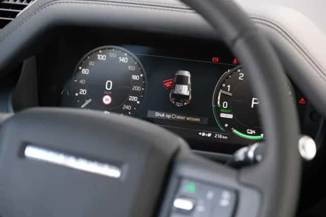 Land Rover Defender (2026) thumbnail 33