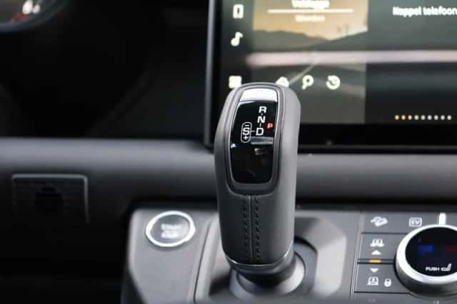 Land Rover Defender (2026) thumbnail 36