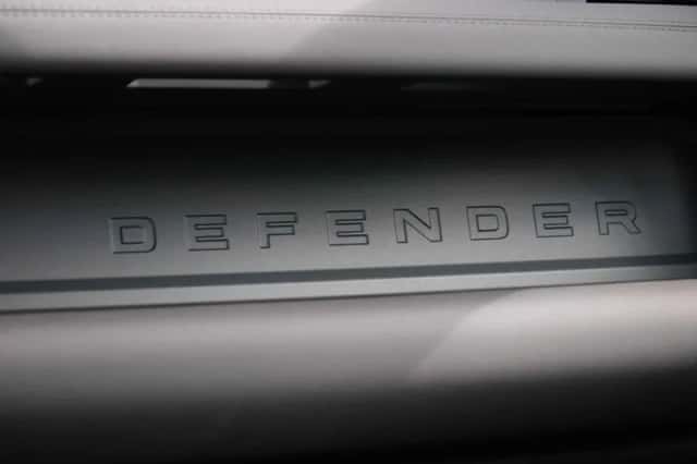 Land Rover Defender (2026) thumbnail 37