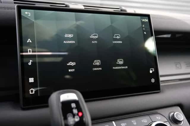 Land Rover Defender (2026) thumbnail 48