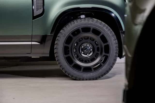 Land Rover Defender (2026) thumbnail 9