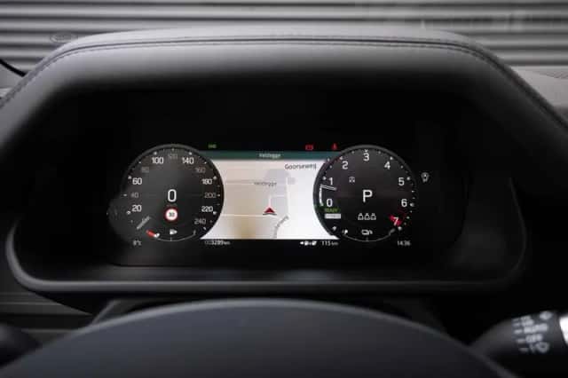 Land Rover Defender (2025) thumbnail 28