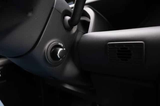 Land Rover Defender (2025) thumbnail 30