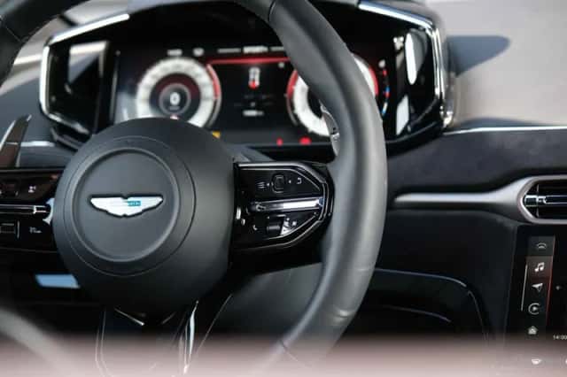 Aston Martin Vantage (2025) thumbnail 24