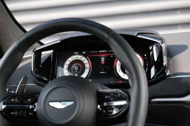 Aston Martin Vantage (2025) thumbnail 25