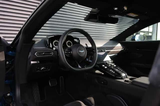 Aston Martin Vantage (2025) thumbnail 26