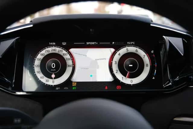 Aston Martin Vantage (2025) thumbnail 42
