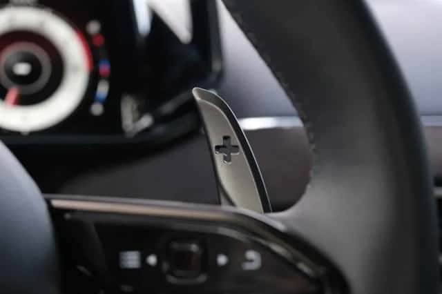 Aston Martin Vantage (2025) thumbnail 44