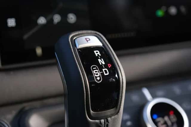 Land Rover Defender (2025) thumbnail 38