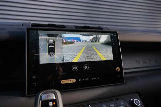 Land Rover Defender (2025) thumbnail 41