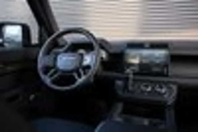 Land Rover Defender (2025) thumbnail 52