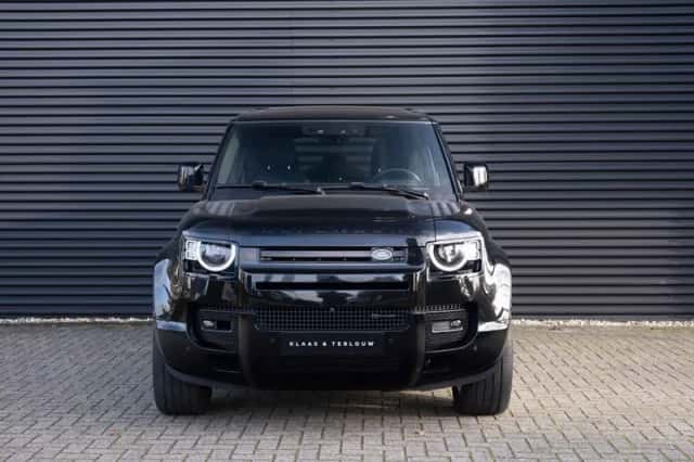 Land Rover Defender (2022) thumbnail 6