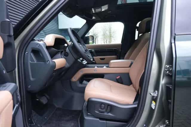 Land Rover Defender (2026) thumbnail 22