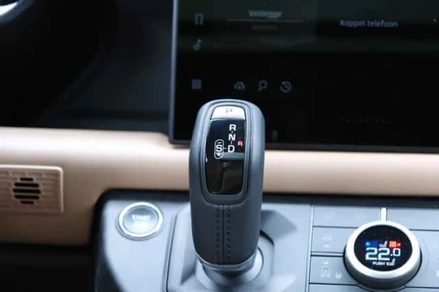 Land Rover Defender (2026) thumbnail 34