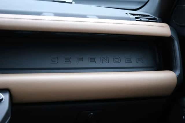 Land Rover Defender (2026) thumbnail 36