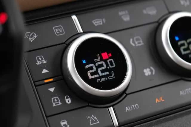 Land Rover Defender (2026) thumbnail 43