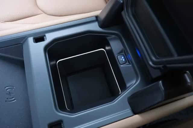 Land Rover Defender (2026) thumbnail 44