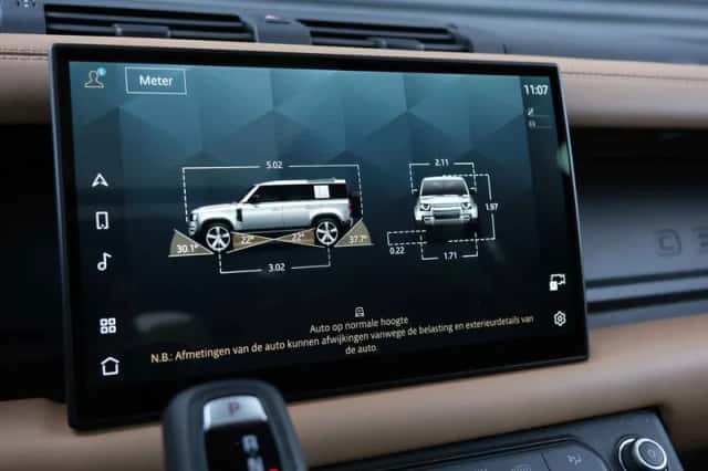 Land Rover Defender (2026) thumbnail 50