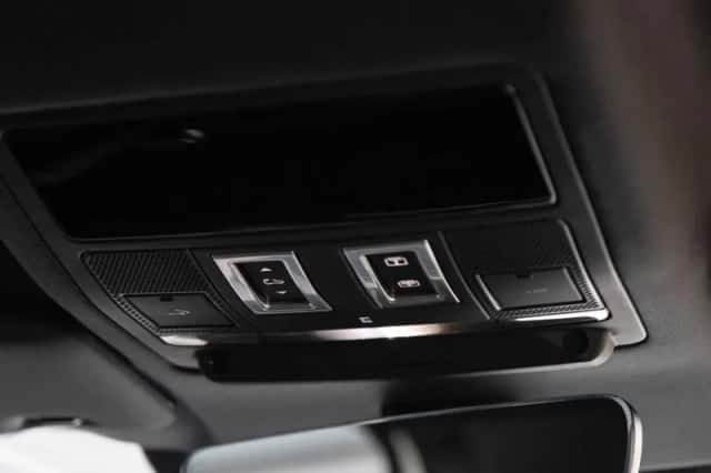 Land Rover Defender (2026) thumbnail 16
