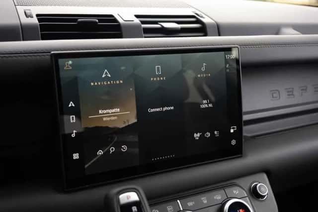 Land Rover Defender (2026) thumbnail 24