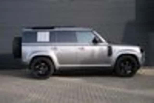 Land Rover Defender (2022) thumbnail 60