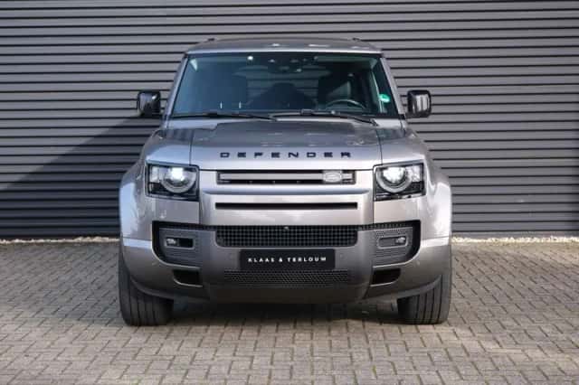Land Rover Defender (2022) thumbnail 7