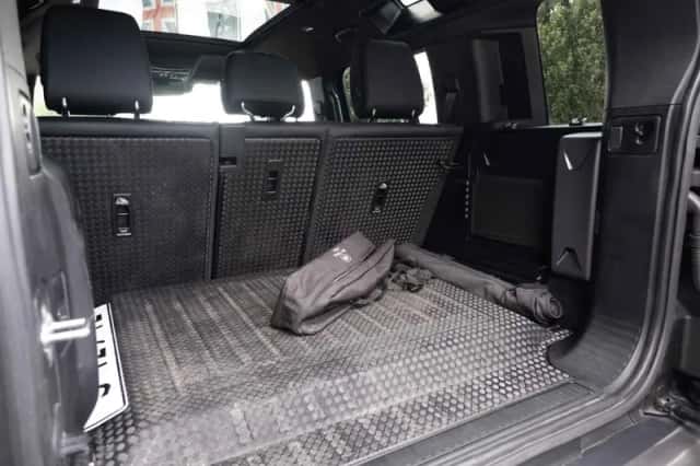 Land Rover Defender (2022) thumbnail 20